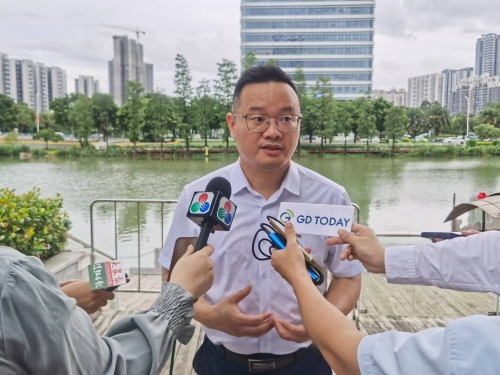 南沙人才发展公司执行董事张劲松。