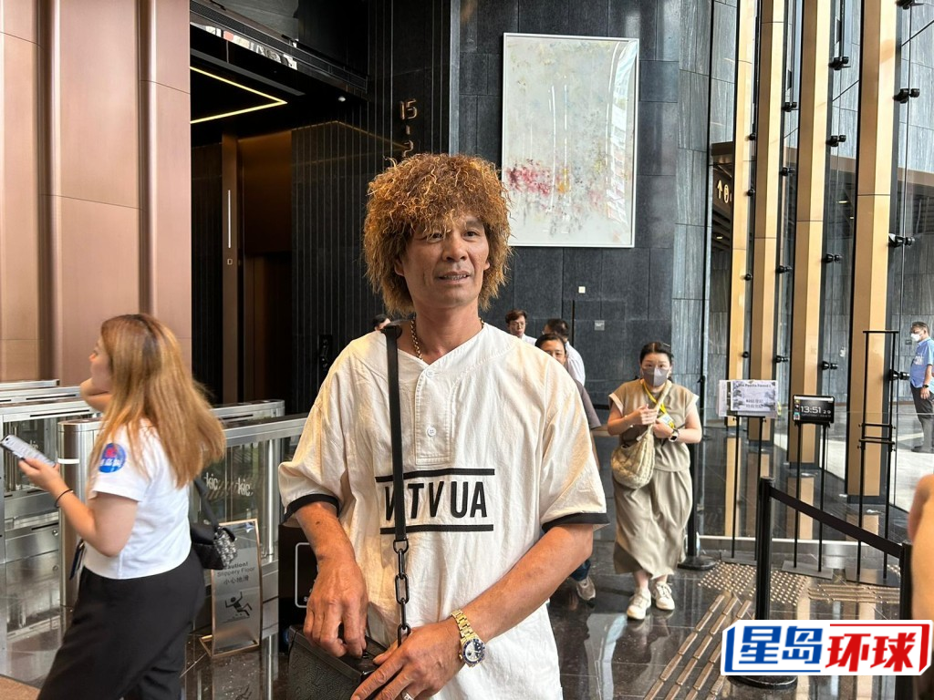 买家之一的欧先生斥资约900万元购入1伙3房户自住 买家之一的欧先生斥资约900万元购入1伙3房户自住