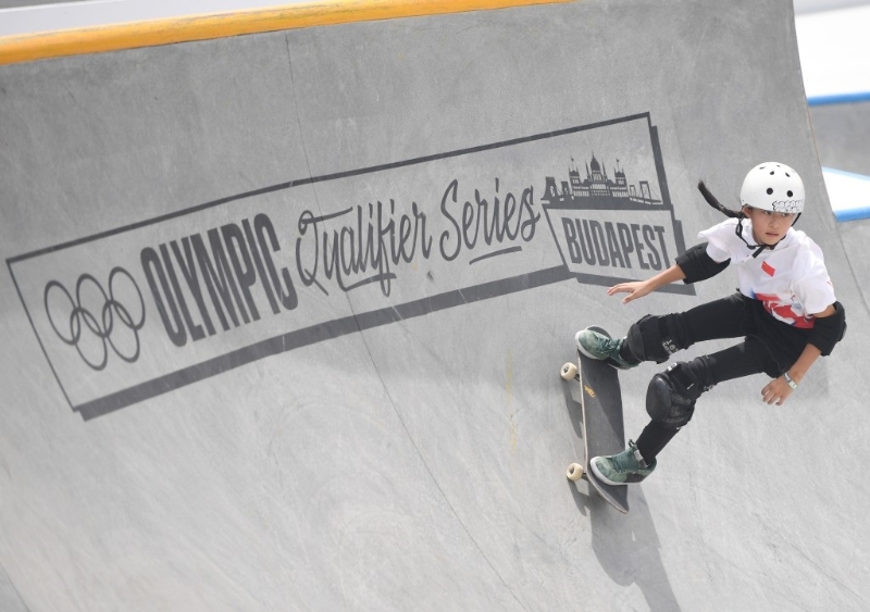 年仅11岁的滑板选手郑好好,是中国代表团年纪最小的运动员。新华社 年仅11岁的滑板选手郑好好,是中国代表团年纪最小的运动员。新华社