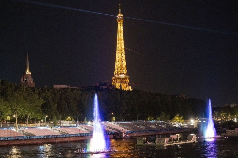 巴黎奥运开幕礼破天荒移师塞纳河举行。REUTERS 巴黎奥运开幕礼破天荒移师塞纳河举行。REUTERS