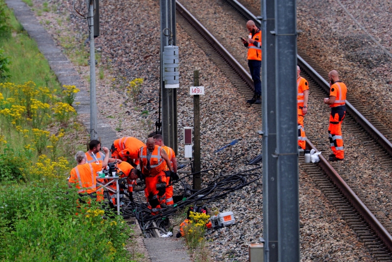 巴黎奥运26日开幕前几小时,法国高铁多条路线遭到纵火、破坏 巴黎奥运26日开幕前几小时,法国高铁多条路线遭到纵火、破坏