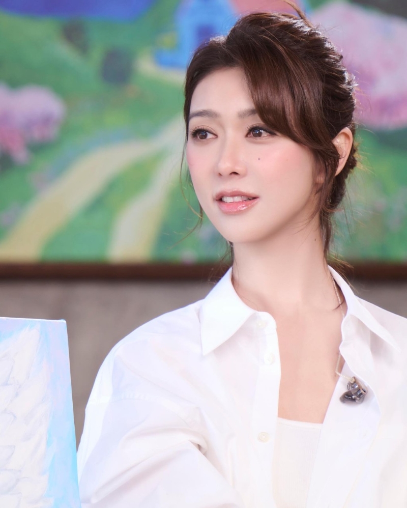 薛凯琪早前做义工,为有特殊需求和爱的孩子工作和唱歌。 薛凯琪早前做义工,为有特殊需求和爱的孩子工作和唱歌。