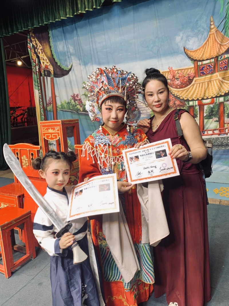 完成体验更会获颁证书,证明曾“入过后台”呀! 完成体验更会获颁证书,证明曾“入过后台”呀!