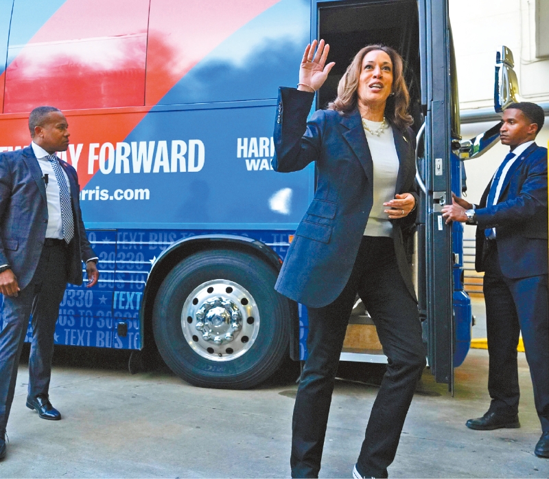 哈里斯前往乔州争取非裔选票 哈里斯前往乔州争取非裔选票