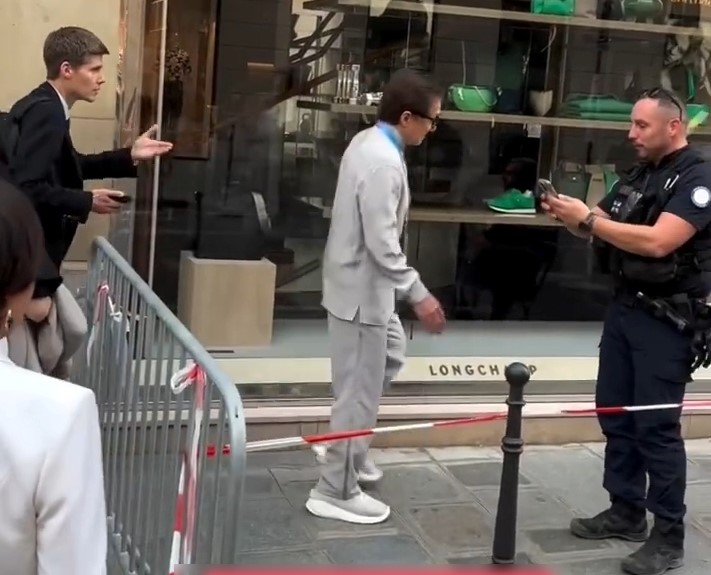 e4bc4b75-2cad-49f2-ae51-8dd3d96d1ec0 e4bc4b75-2cad-49f2-ae51-8dd3d96d1ec0