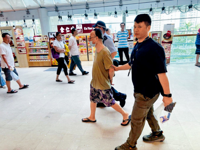 4日两度烧爆马桶,警守株待兔拘商场纵火狂徒 | 星岛环球网