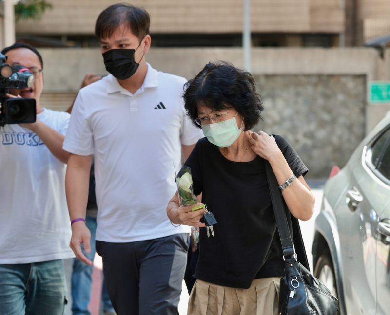 陈佩琪送枕头、凉席被退货 陈佩琪送枕头、凉席被退货