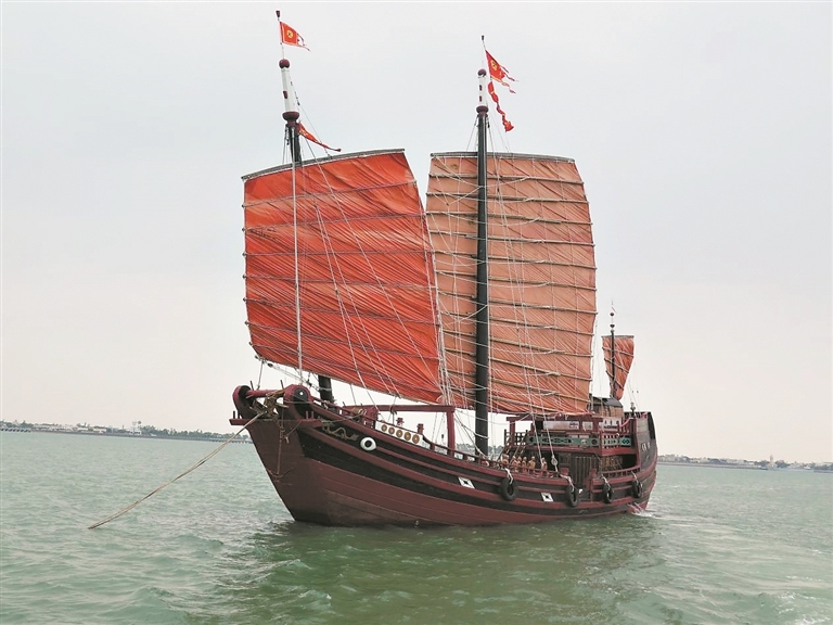 模仿南海Ⅰ号样式的仿古船