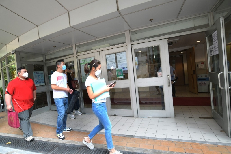 若有子女现正就读幼稚园高班,并希望他们明年9月入读官津小学的家长,就要在本月19至27日,透过「小一入学电子平台」递交申请表。 若有子女现正就读幼稚园高班,并希望他们明年9月入读官津小学的家长,就要在本月19至27日,透过「小一入学电子平台」递交申请表。