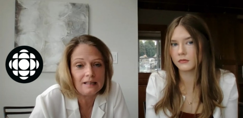 坎拉及母亲凯瑟琳接受媒体访问。