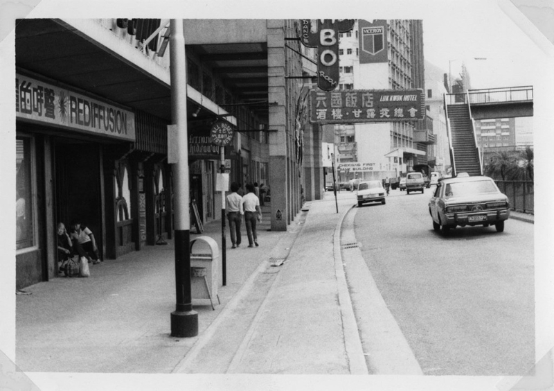 昔日六国酒店的霓虹灯招牌。 图片：香港政府档案处