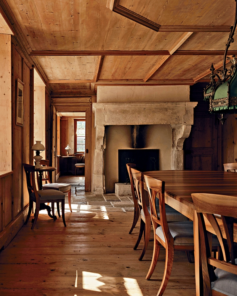 卡地亚艺术大师工坊特别保留古老大宅部分传统厅房,从中可见昔日的伯恩式风格建筑设计。 卡地亚艺术大师工坊特别保留古老大宅部分传统厅房,从中可见昔日的伯恩式风格建筑设计。