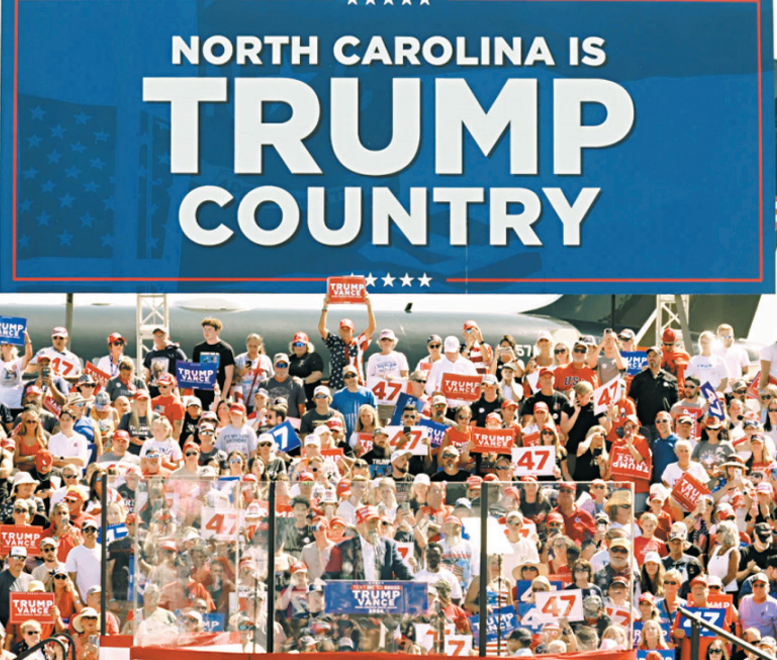 特朗普重返北卡举行集会,扬言他重新执政的话,女性甚至“不用再考虑堕胎”。 特朗普重返北卡举行集会,扬言他重新执政的话,女性甚至“不用再考虑堕胎”。