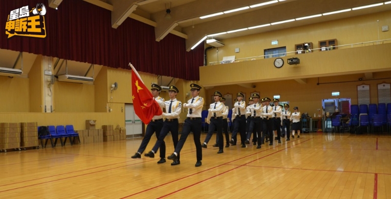 凤溪廖万石堂中学升旗队成立仅两年,已屡次在公开比赛中获奖。 凤溪廖万石堂中学升旗队成立仅两年,已屡次在公开比赛中获奖。