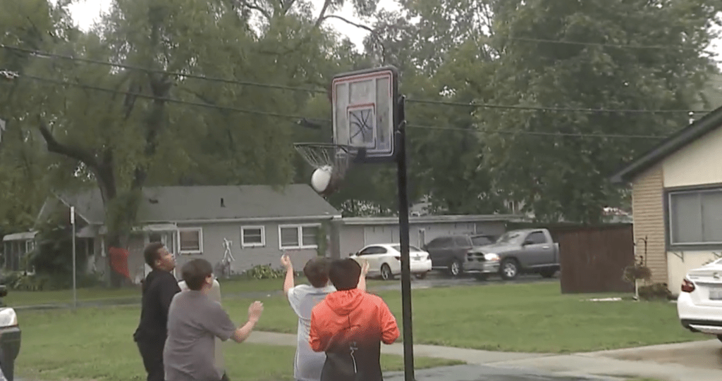 女童死讯震惊当地社区。 女童死讯震惊当地社区。