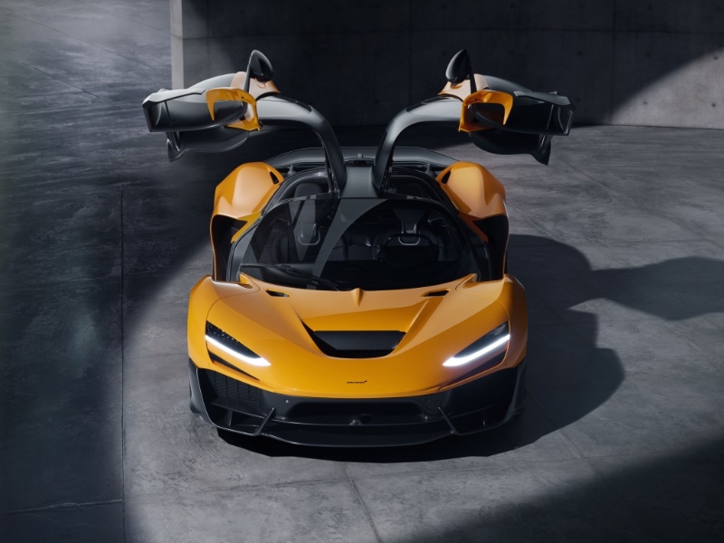 全新McLaren W1极级混能超跑登场,全球限量399辆已全部名花有主,香港代理透露暂时已有6名本地VIP客户成功认购此车,车子基本售价为200万英镑起(未连Option附加项目及税金)。 全新McLaren W1极级混能超跑登场,全球限量399辆已全部名花有主,香港代理透露暂时已有6名本地VIP客户成功认购此车,车子基本售价为200万英镑起(未连Option附加项目及税金)。