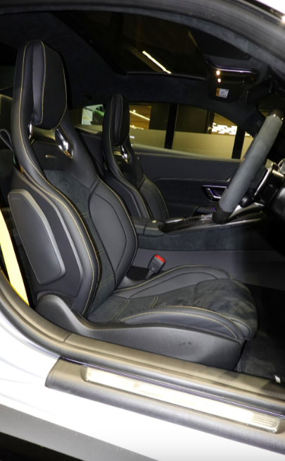 Mercedes-AMG GT63 Coupe全新2+2超跑,一双跑车桶座椅内置电控调校、记忆及冷暖透气功能。 Mercedes-AMG GT63 Coupe全新2+2超跑,一双跑车桶座椅内置电控调校、记忆及冷暖透气功能。