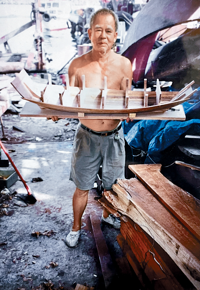 区爸爸亦喜欢自制模型帆船。 区爸爸亦喜欢自制模型帆船。