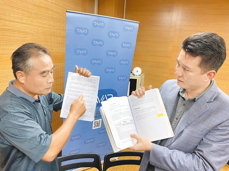 张凯钧(右) 张凯钧(右)