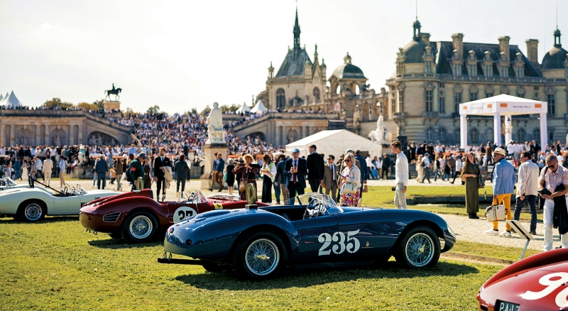 今年 出现经典车展中的各类新旧汽车超过九百辆,展场有如超级名车博物馆般,吸引来自世界各地的车迷参与其中。 今年 出现经典车展中的各类新旧汽车超过九百辆,展场有如超级名车博物馆般,吸引来自世界各地的车迷参与其中。