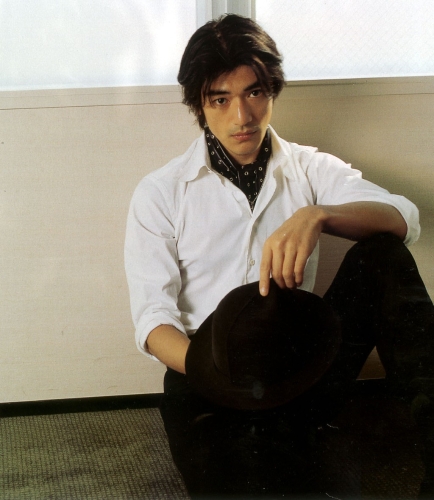 金城武1973年出生,已经51岁。 金城武1973年出生,已经51岁。