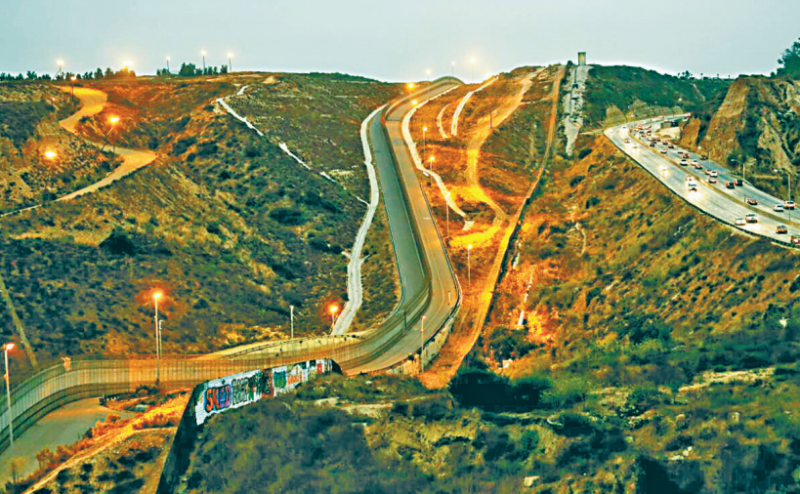 绑架犯要求受害者家属在美墨边境缴纳赎金。 绑架犯要求受害者家属在美墨边境缴纳赎金。