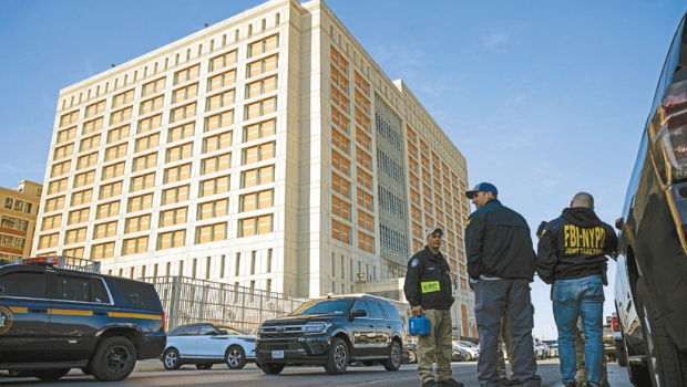 库姆斯目前仍被关押于布碌仑的大都会拘留中心 库姆斯目前仍被关押于布碌仑的大都会拘留中心