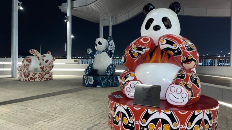 “同心熊猫海滨游 非遗文化齐体验”主题展览由今日起至明年2月15日于长沙湾海滨花园展出。 “同心熊猫海滨游 非遗文化齐体验”主题展览由今日起至明年2月15日于长沙湾海滨花园展出。