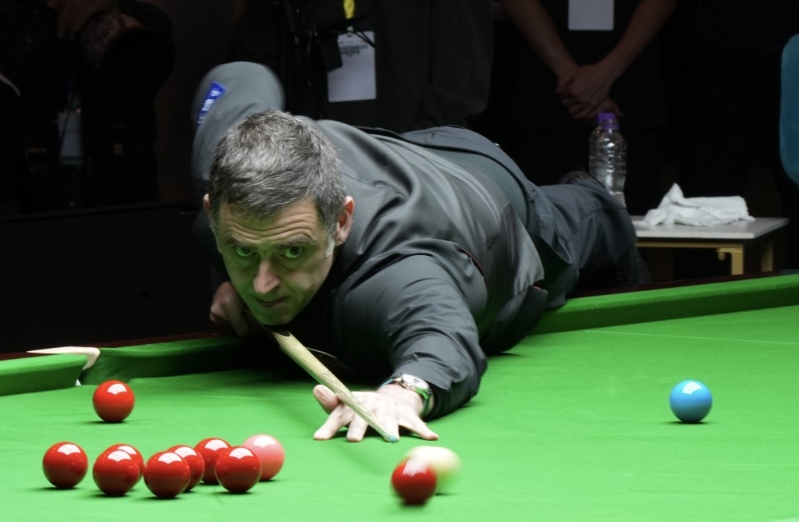 2024 香港国际桌球明星挑战赛 - (朗尼‧奥苏利云 对 贾德‧卓林普)。 2024 香港国际桌球明星挑战赛 - (朗尼‧奥苏利云 对 贾德‧卓林普)。