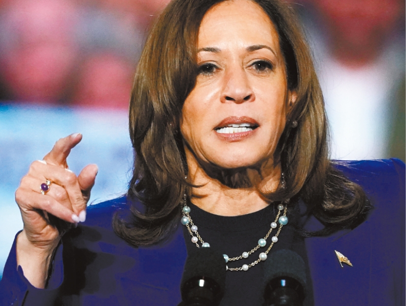 副总统贺锦丽批评特朗普的保护女性论。 她指是特朗普贬低女性的另一例证,反映他轻视女性的抉择能力。 法新社 副总统贺锦丽批评特朗普的保护女性论。 她指是特朗普贬低女性的另一例证,反映他轻视女性的抉择能力。 法新社