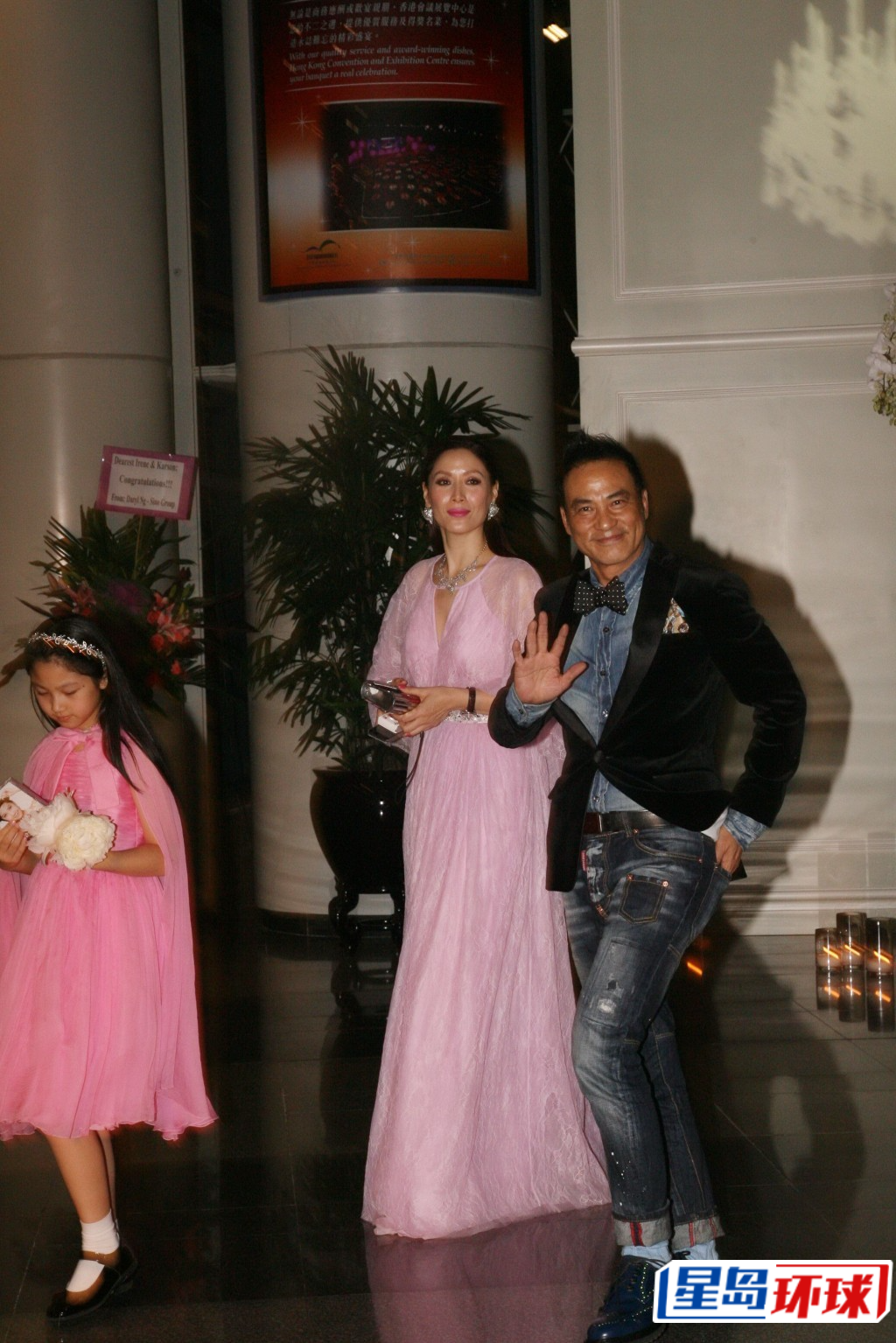 任达华与琦琦非常爱惜女儿任晴佳。 任达华与琦琦非常爱惜女儿任晴佳。