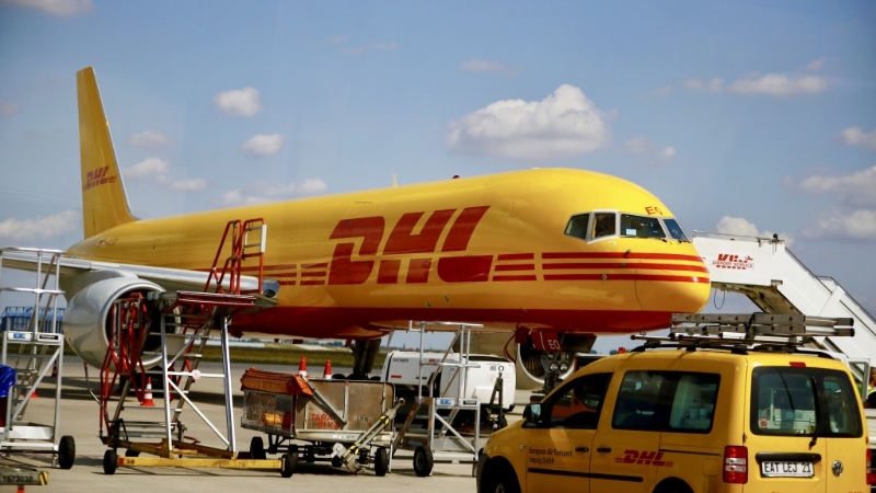 停在德国莱比锡的DHL货机。 停在德国莱比锡的DHL货机。