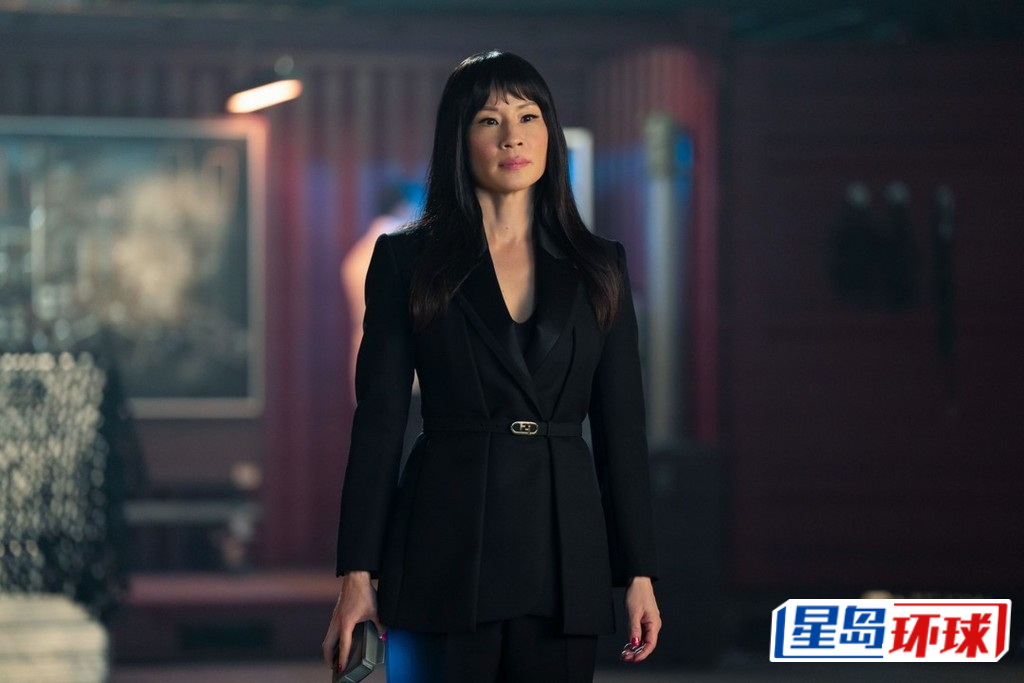 电影《Red One拯救队》刘玉玲剧照。