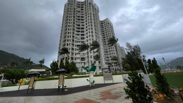 杏花邨海旁风势强劲。 杏花邨海旁风势强劲。