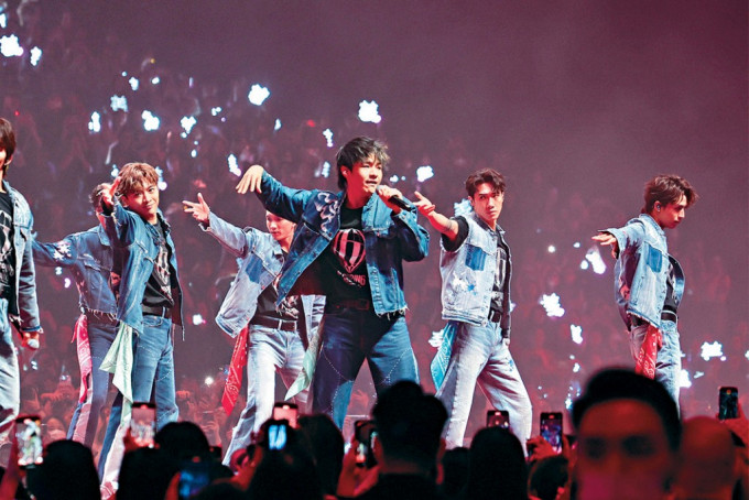 人气男团MIRROR预料将参与表演。 人气男团MIRROR预料将参与表演。