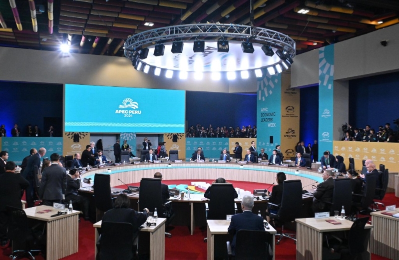 李家超出席亚太区经济合作组织领导人与东道主嘉宾非正式对话