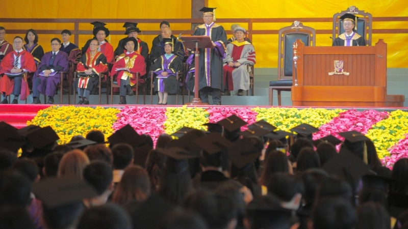 中大原定上周四在百万大道举行的毕业礼,延期至今日(17日)举行。 中大原定上周四在百万大道举行的毕业礼,延期至今日(17日)举行。