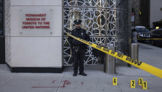 纽约随街斩人酿2死1伤 纽约随街斩人酿2死1伤