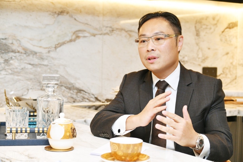 中信泰富李肇文表示,料明年楼市进入「慢牛」上升周期。 中信泰富李肇文表示,料明年楼市进入「慢牛」上升周期。