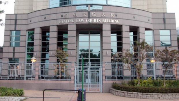 两内地女扒手罗湖被拘控 两内地女扒手罗湖被拘控