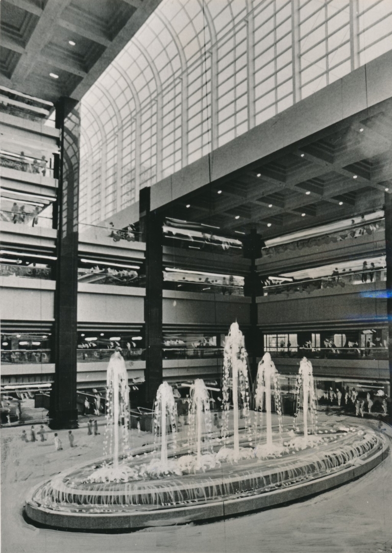 新城市广场音乐喷泉1989年启用。