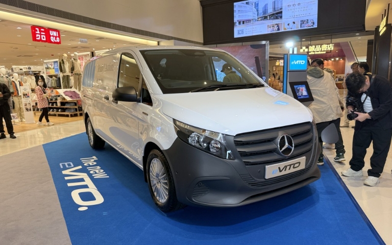 奔驰Mercedes-Benz全新纯电eVito备有60kWh及90kWh锂电选择,最高续航力可达381km。