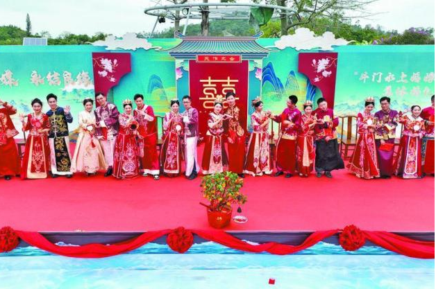 珠海市首个国家级非遗项目——斗门水上婚嫁:婚礼流程丰富多彩 浪漫历史传承百年。 珠海市首个国家级非遗项目——斗门水上婚嫁:婚礼流程丰富多彩 浪漫历史传承百年。