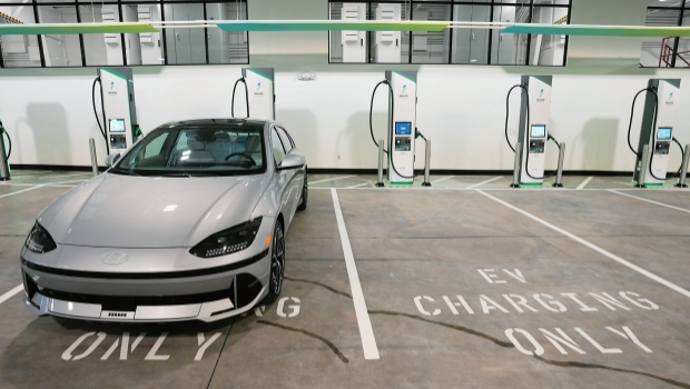 纽森倡加州恢复电动车回扣 纽森倡加州恢复电动车回扣