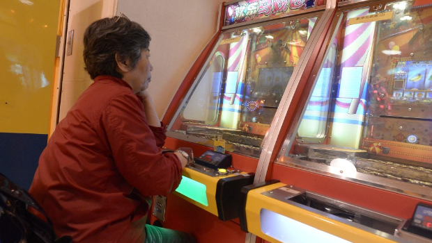 退休人士钟情推银机,有分析相信助美国冒险乐园近年扩张。(资料图片) 退休人士钟情推银机,有分析相信助美国冒险乐园近年扩张。(资料图片)