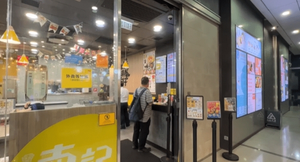 两街铺继续营业 两街铺继续营业