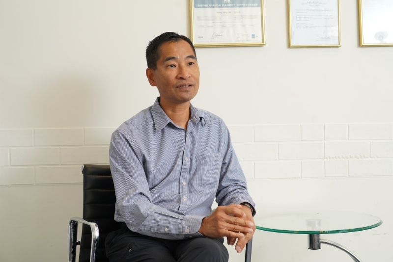 林一鸣认为，未来简朴房市场将迎来重大转变，惟恐怕尚未被取缔的笼屋供应增加，变相基层人士倒退住进较劏房更差的环境。