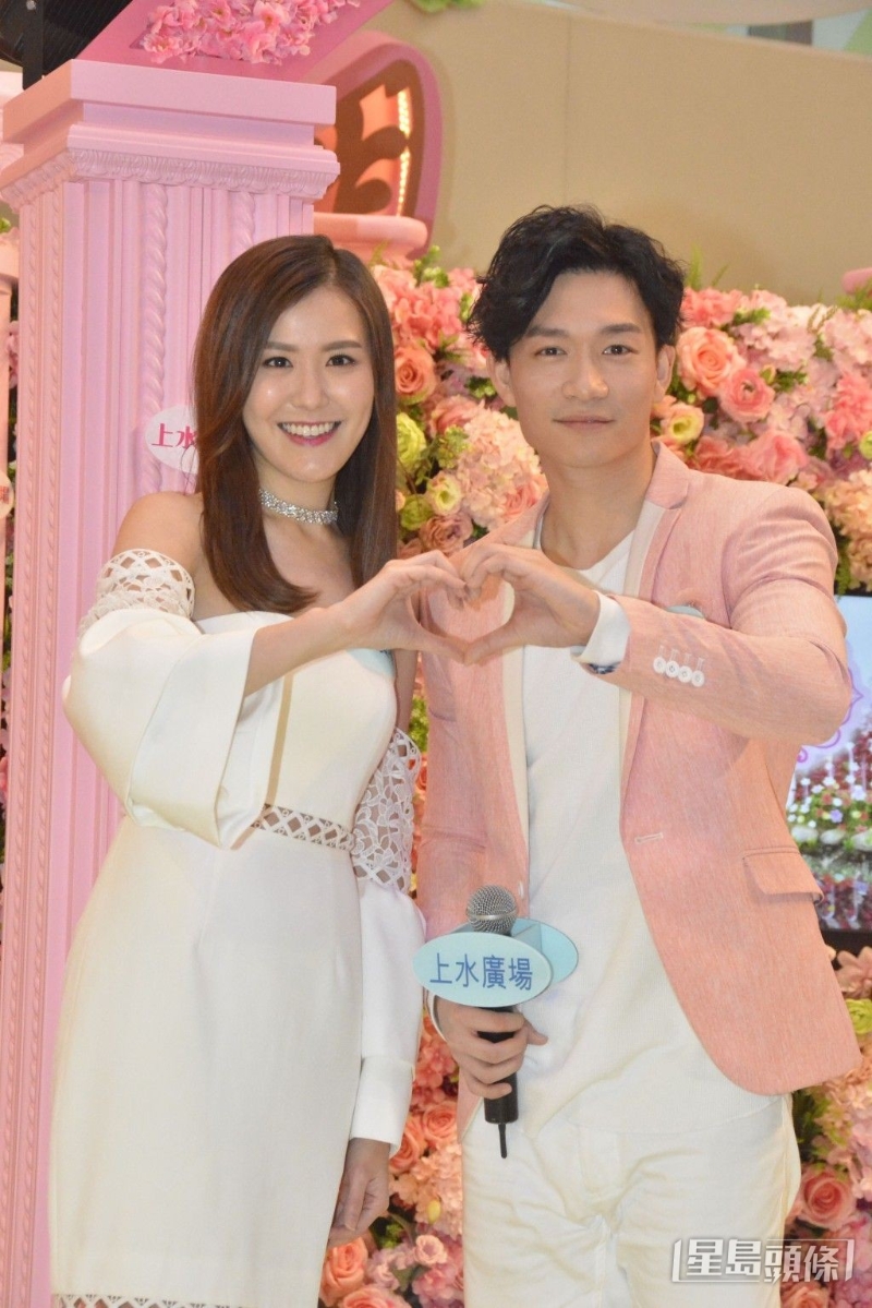 刘佩玥与周志文的绯闻传足6年,但二人未曾承认。 刘佩玥与周志文的绯闻传足6年,但二人未曾承认。