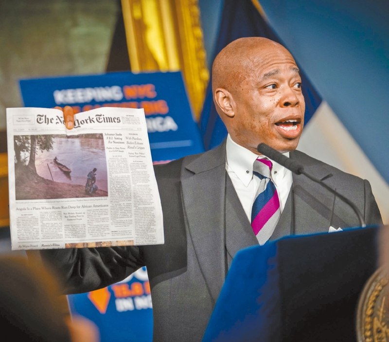 亚当斯。 亚当斯。