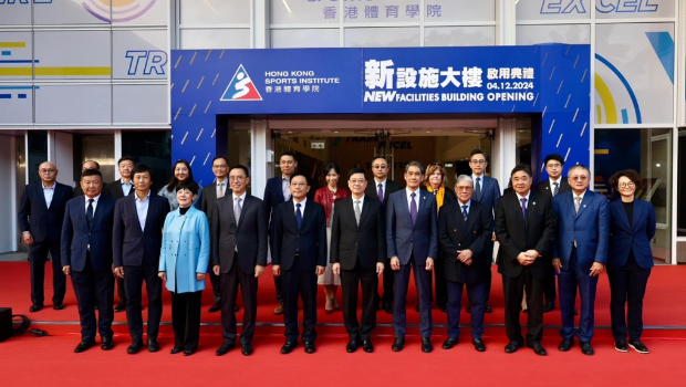 体院新设施大楼今启用 李家超重遇空手道“新星”对其不屈精神感鼓舞 体院新设施大楼今启用 李家超重遇空手道“新星”对其不屈精神感鼓舞